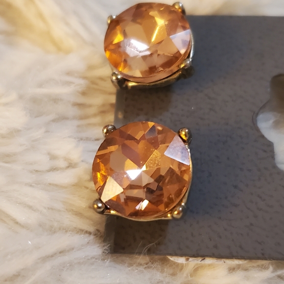 Express Large Post Back Stud Earrings - Picture 5 of 5